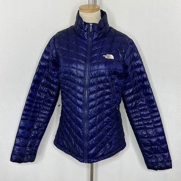 The North Face Jackets & Blazers - 🔹 The North Face Puffer Jacket